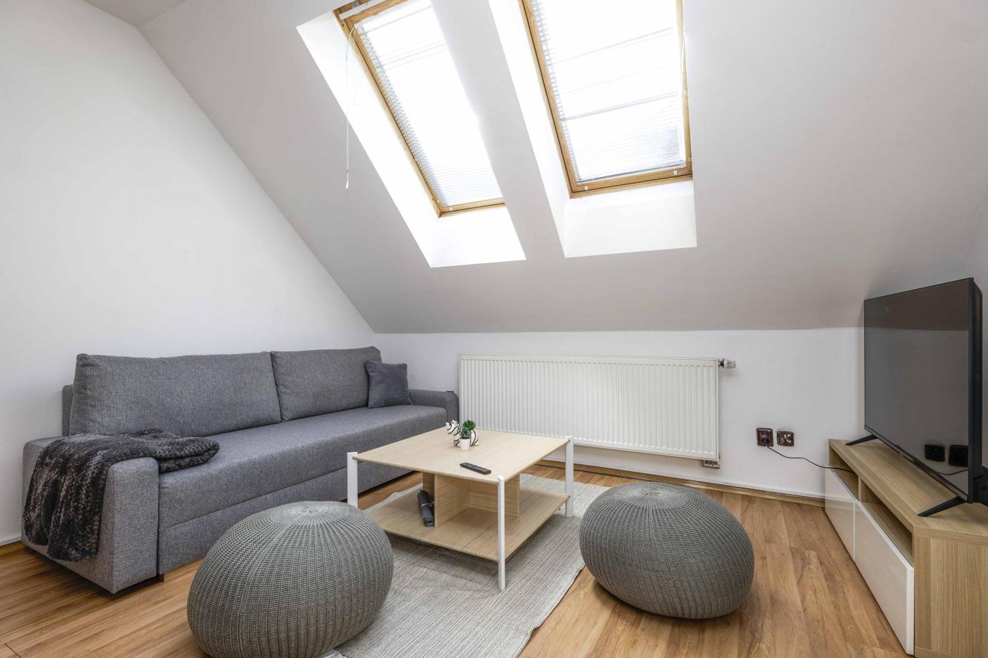 Old Town Charles Apartments Ceske Budejovice Ngoại thất bức ảnh