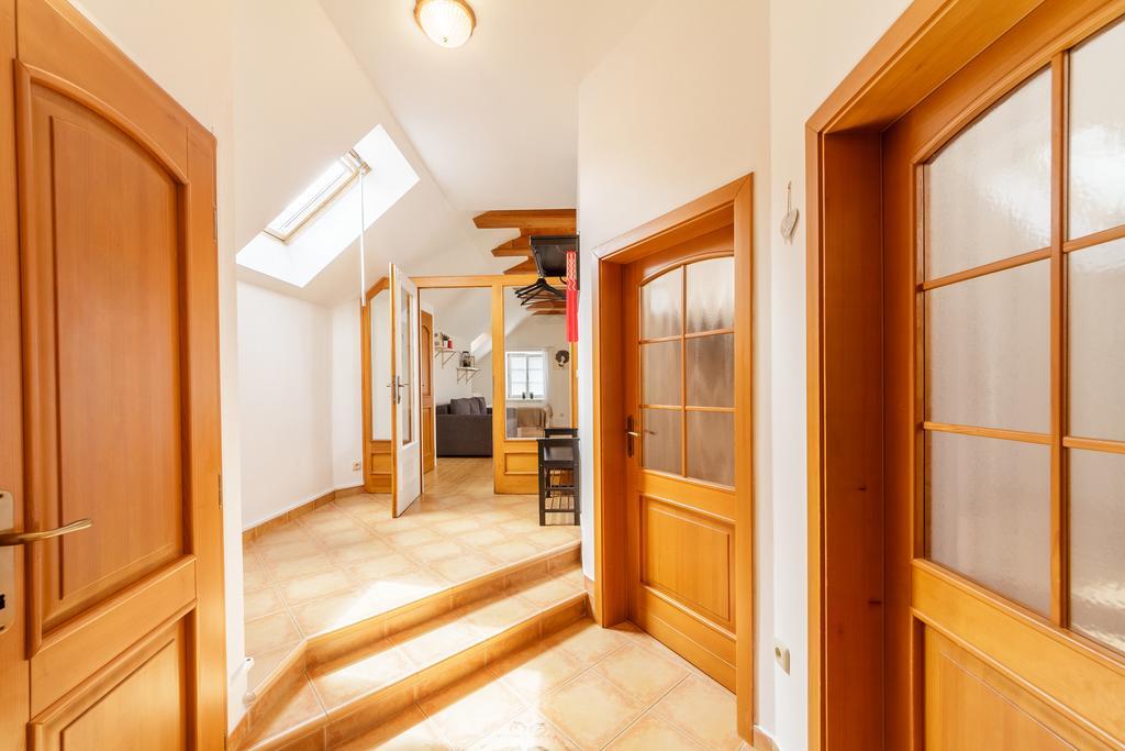 Old Town Charles Apartments Ceske Budejovice Ngoại thất bức ảnh