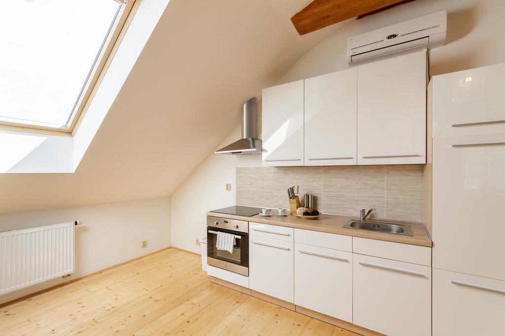 Old Town Charles Apartments Ceske Budejovice Ngoại thất bức ảnh
