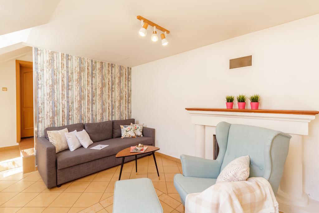 Old Town Charles Apartments Ceske Budejovice Ngoại thất bức ảnh